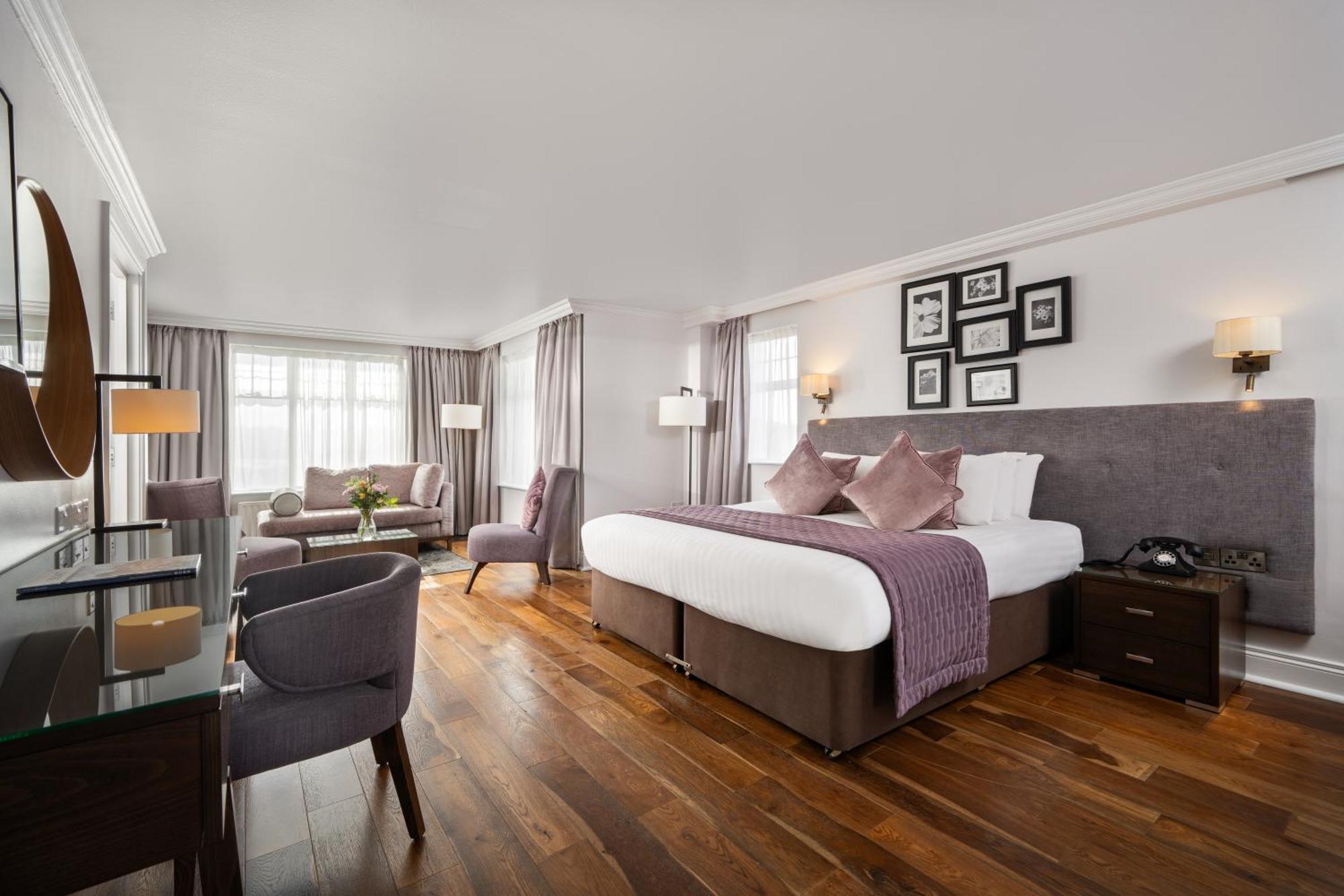 Ivanhoe Inn And Hotel Белфаст Экстерьер фото